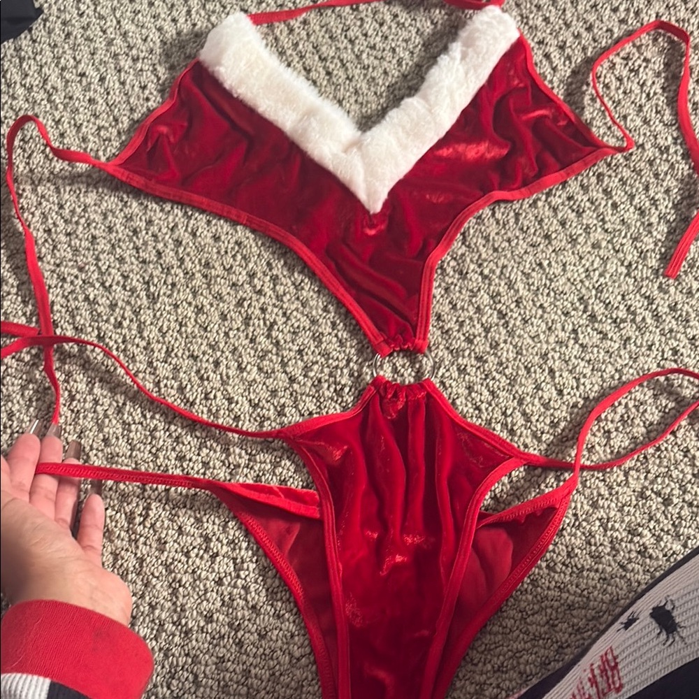Red Velvet Women's Intimate Set